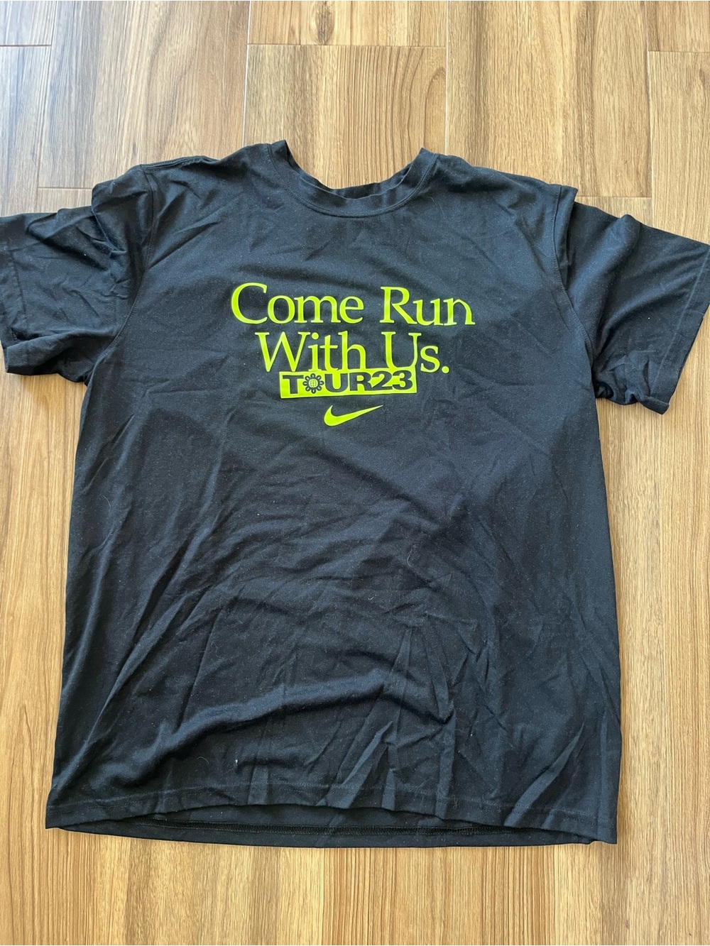 Nike Bundle of 3 tees and tank, XL and large